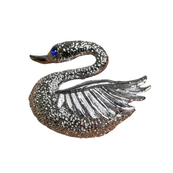 Gerry's Silver Tone Textured Swan Brooch Pin Blue Rhinestone Eye Figural - Picture 2 of 4